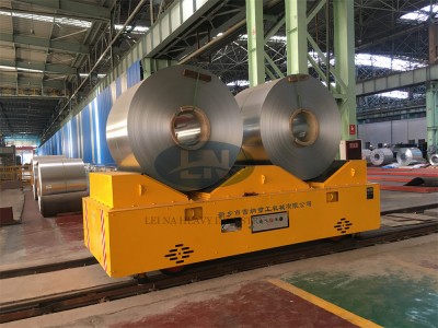 Madala pinge raudtee transpordivahend